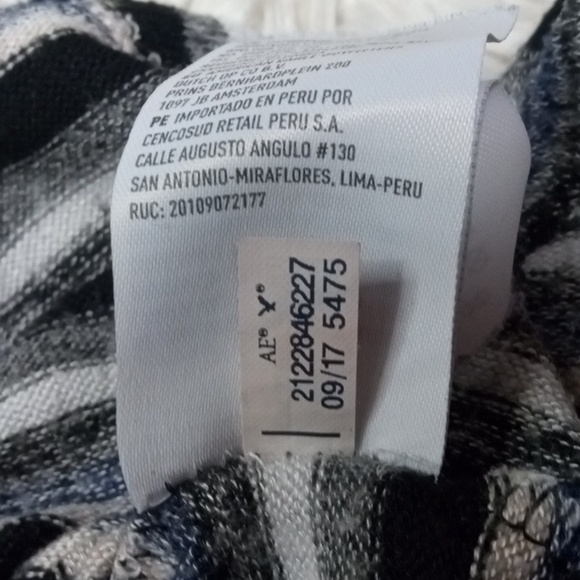 Women's American Eagle Soft & Sexy Plush V- Neck Sweater Sz. XL - Picture 11 of 11